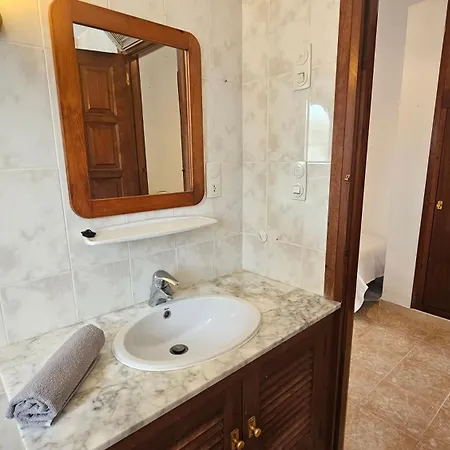 Schuetze Con Piscina Privada Hébergement de vacances